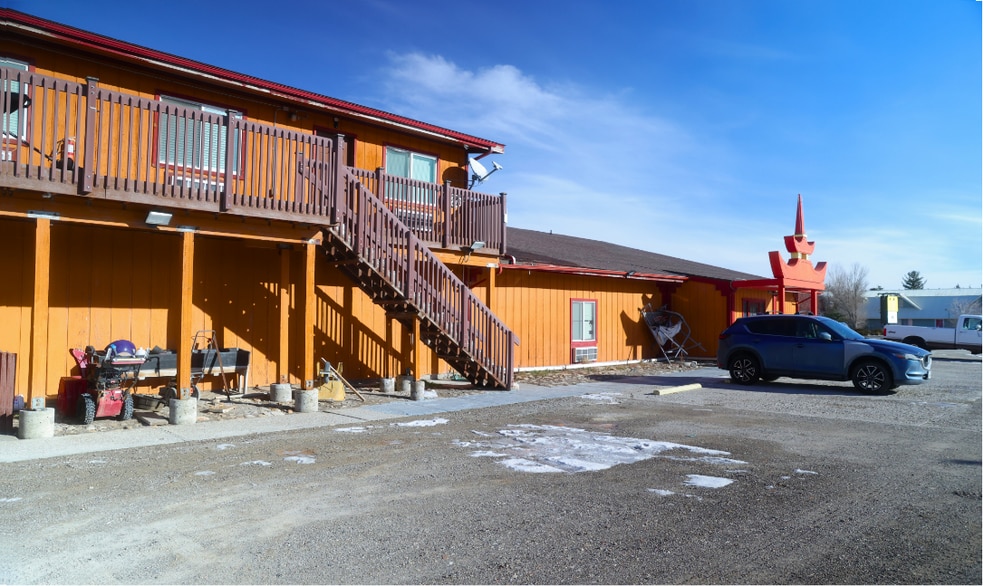 755 Humboldt Ave, Wells, NV à vendre - Photo du bâtiment - Image 2 de 15