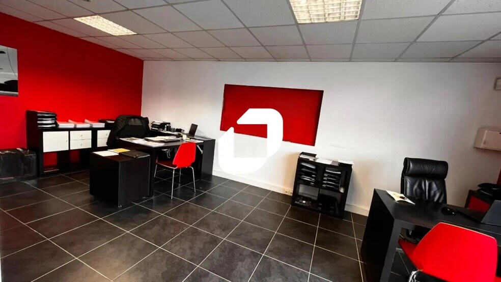 Flex dans Carquefou à louer - Photo du bâtiment - Image 3 de 9