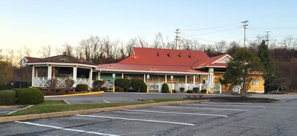 6100 Robinson Center Dr, Pittsburgh, PA for lease Building Photo- Image 1 of 4