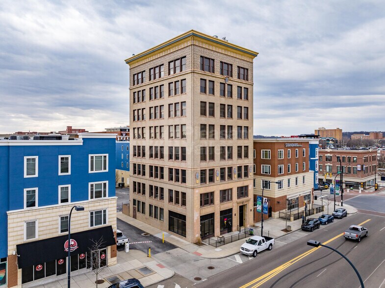 12 E Exchange St, Akron, OH à louer - Photo du bâtiment - Image 3 de 11