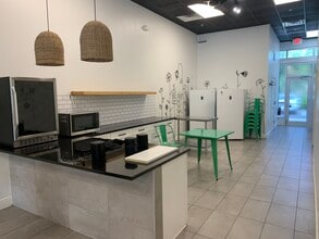 2355 vanderbilt beach Rd, Naples, FL for lease Interior Photo- Image 2 of 7