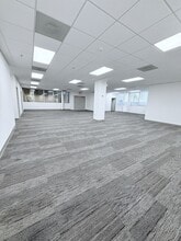 4406 W Linebaugh Ave, Tampa, FL à louer Photo intérieure- Image 1 de 6