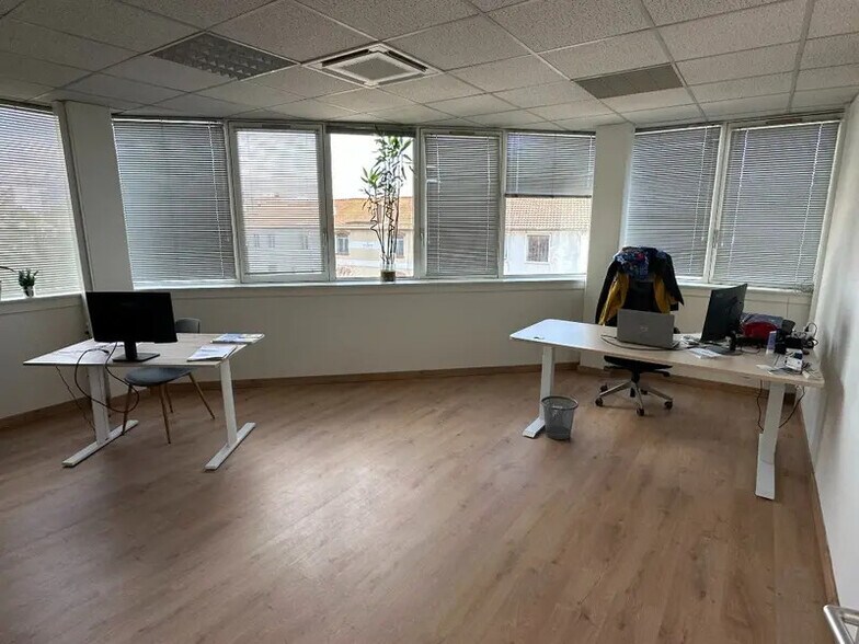 Office in Chalon-sur-Saône for sale - Interior Photo - Image 3 of 5