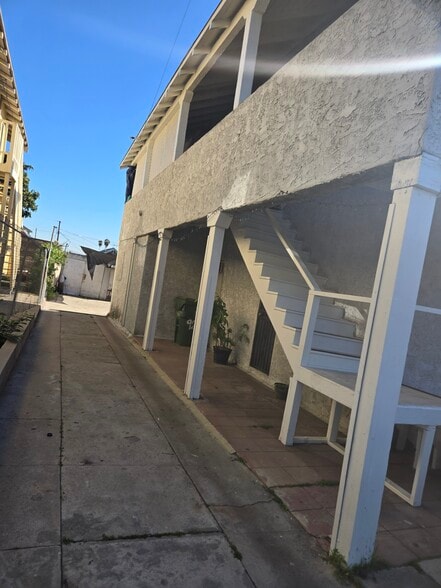 926 Euclid Ave, Los Angeles, CA à vendre - Photo du bâtiment - Image 2 de 6