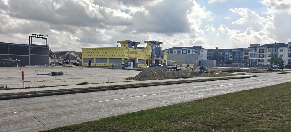 200 Greenhouse rd, Houston, TX for lease - Primary Photo - Image 1 of 3