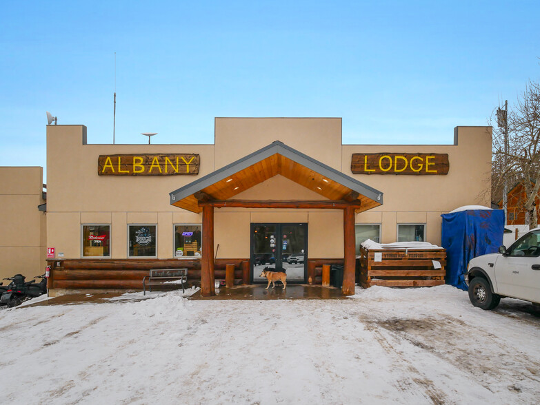 1148 Highway 11, Laramie, WY à vendre - Photo du bâtiment - Image 1 de 17