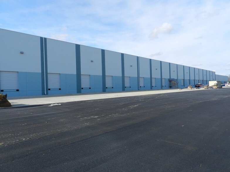 8210 Penn Randall Pl, Upper Marlboro, MD à louer - Photo du bâtiment - Image 3 de 3