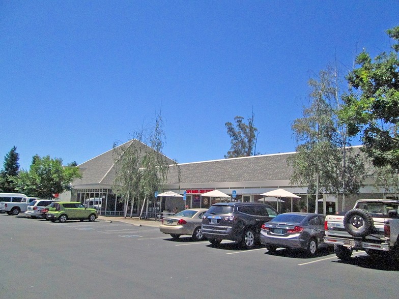 925 Corporate Center Pky, Santa Rosa, CA for lease - Building Photo - Image 1 of 11