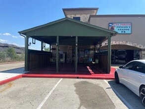 1319 Cypress Creek Parkway, Houston, TX for lease Interior Photo- Image 1 of 5