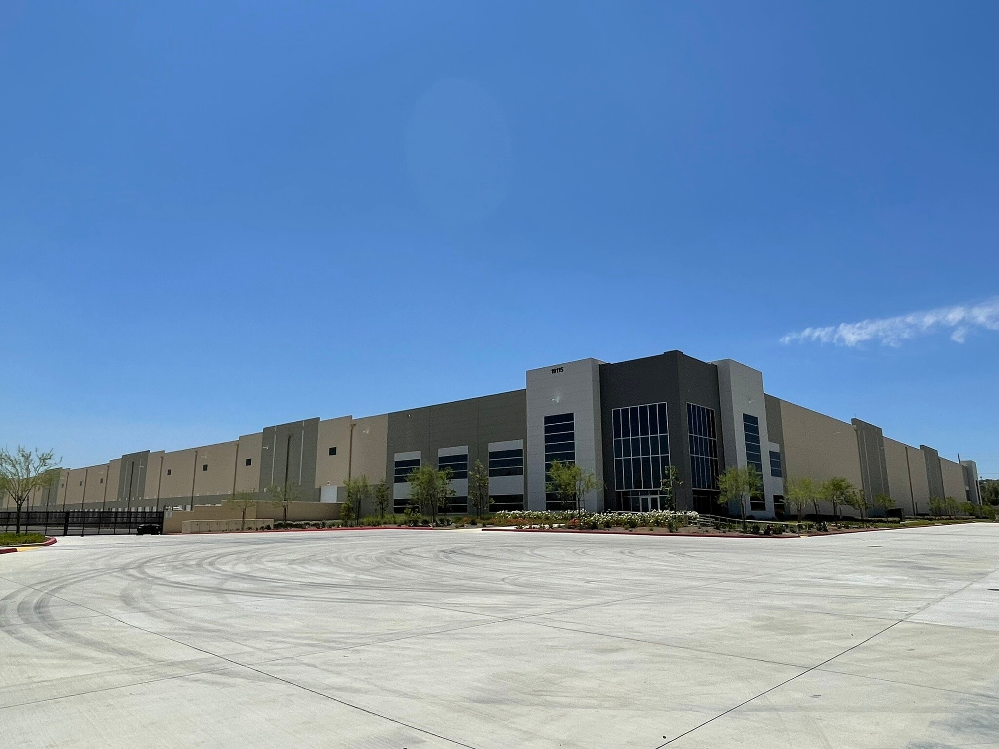 19115 Harvill Ave, Perris, CA for lease Building Photo- Image 1 of 6