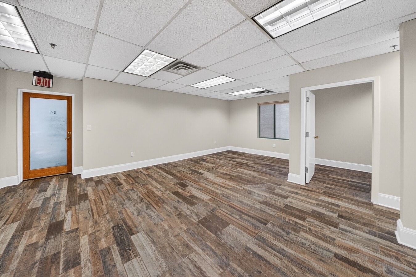 2141 Wisconsin Ave NW, Washington, DC 20007 - Unité D-1 - - Photo intérieure - Image 1 of 15