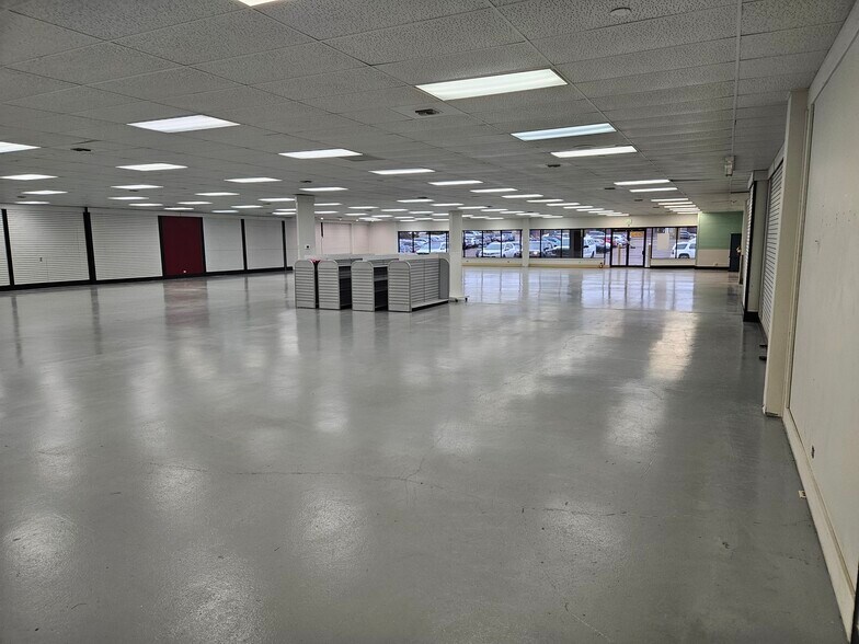 8203-8267 S Holly St, Centennial, CO à louer - Photo du bâtiment - Image 3 de 9