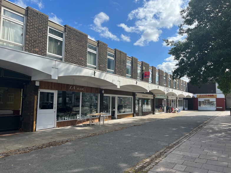 10 Market St, Wirral for lease - Building Photo - Image 3 of 4