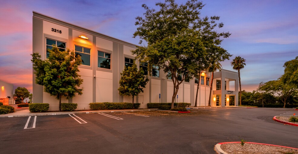 3215 Executive Ridge, Vista, CA for lease - Primary Photo - Image 1 of 6