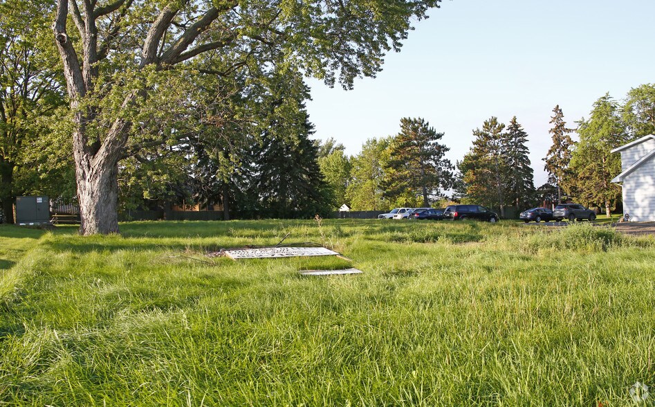 932 W Broadway Ave W, Forest Lake, MN à vendre - Autre - Image 3 de 3