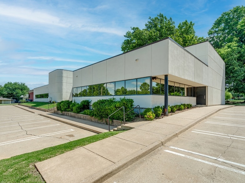 4520 S Harvard Ave, Tulsa, OK for sale - Building Photo - Image 2 of 14