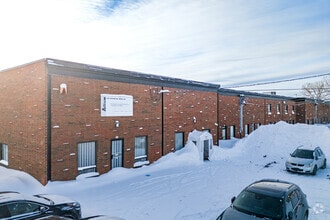 8100-8230 Rue De L'industrie, Montréal, QC for lease Building Photo- Image 2 of 4