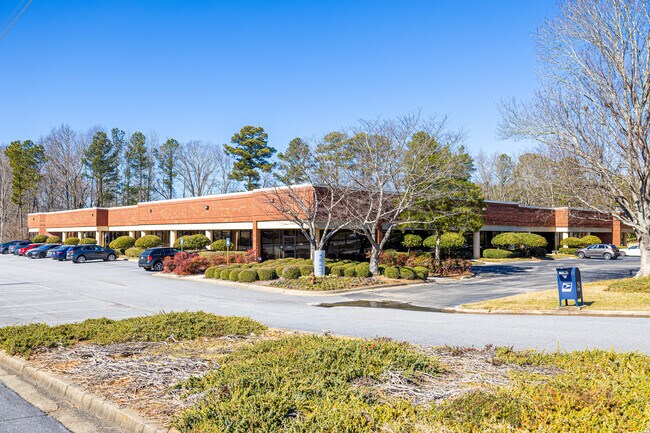 More details for 5076 Winters Chapel Rd, Atlanta, GA - Office for Lease