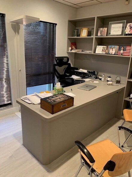 3345 Burns Rd, Palm Beach Gardens, FL à vendre - Photo du bâtiment - Image 3 de 8