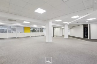 22 Quai Gallieni, Suresnes for lease Interior Photo- Image 1 of 4