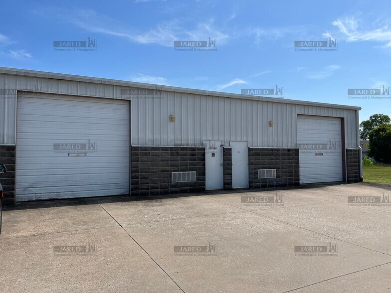 2800 E 33rd Ter, Joplin, MO à louer - Photo du bâtiment - Image 2 de 16