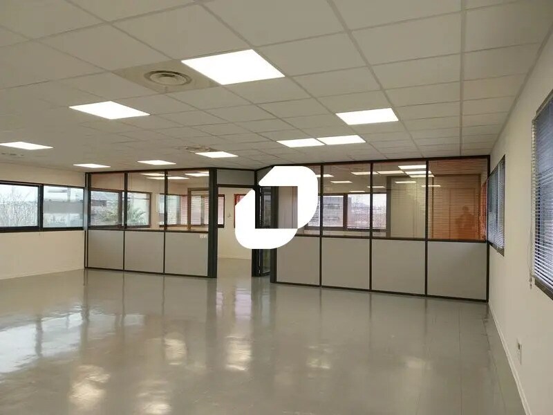 Office in Montpellier for lease Interior Photo- Image 1 of 10