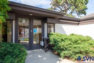 2210 Dean St, St Charles, IL for lease Building Photo- Image 2 of 12