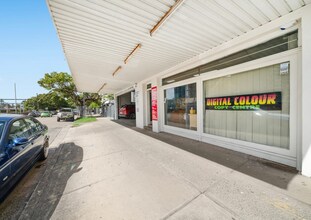 15-16 The Crescent, Homebush à louer Photo du bâtiment- Image 2 de 4