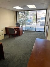 22982 La Cadena Dr, Laguna Hills, CA à vendre Photo intérieure- Image 1 de 2