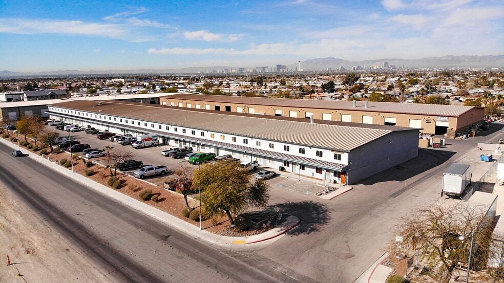 2255 Marion Dr, Las Vegas, NV à vendre - Photo du bâtiment - Image 3 de 4