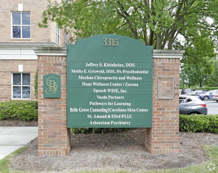 3315 Springbank Ln, Charlotte, NC for lease - Building Photo - Image 3 of 9