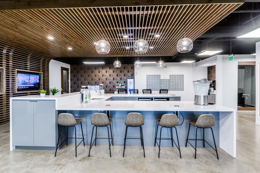 77 Sugar Creek Center Blvd, Sugar Land, TX à louer - Photo intérieure - Image 2 de 21