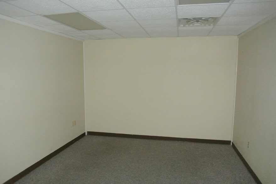 2904 Trimmier Rd, Killeen, TX for lease - Building Photo - Image 3 of 8