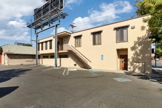 200 W Harding Way, Stockton, CA for lease Interior Photo- Image 2 of 12