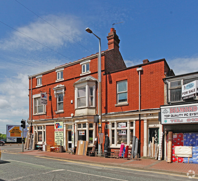 90-91 High St, Cradley Heath à louer - Photo du b timent - Image 3 de 3