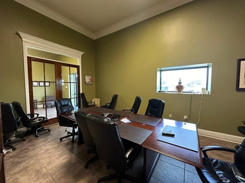 101 S Bernard Rd, Broussard, LA à vendre - Photo du bâtiment - Image 3 de 8