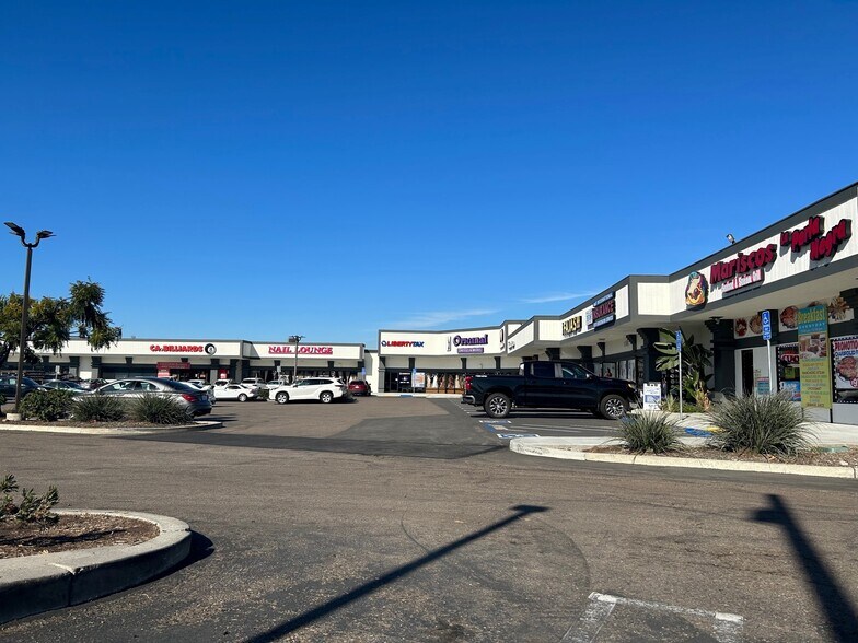 651 Palomar St, Chula Vista, CA à louer - Photo du bâtiment - Image 2 de 9