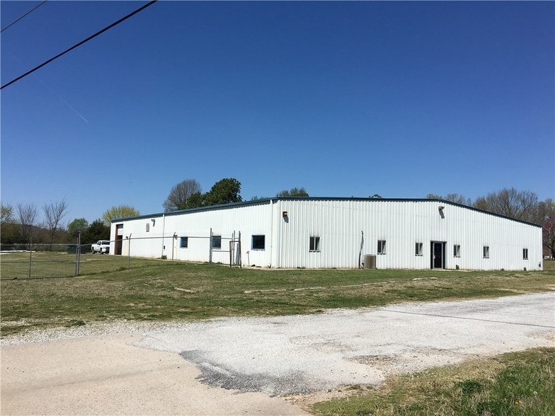 17476 E Highway 412, Springdale, AR à vendre - Photo du bâtiment - Image 1 de 1