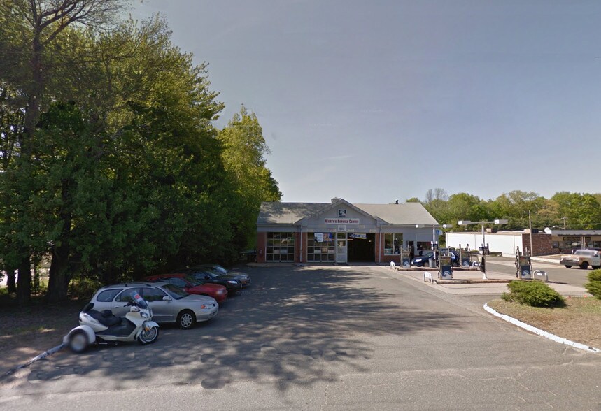 575 Middle Tpke, Mansfield, CT à vendre - Photo du bâtiment - Image 3 de 6