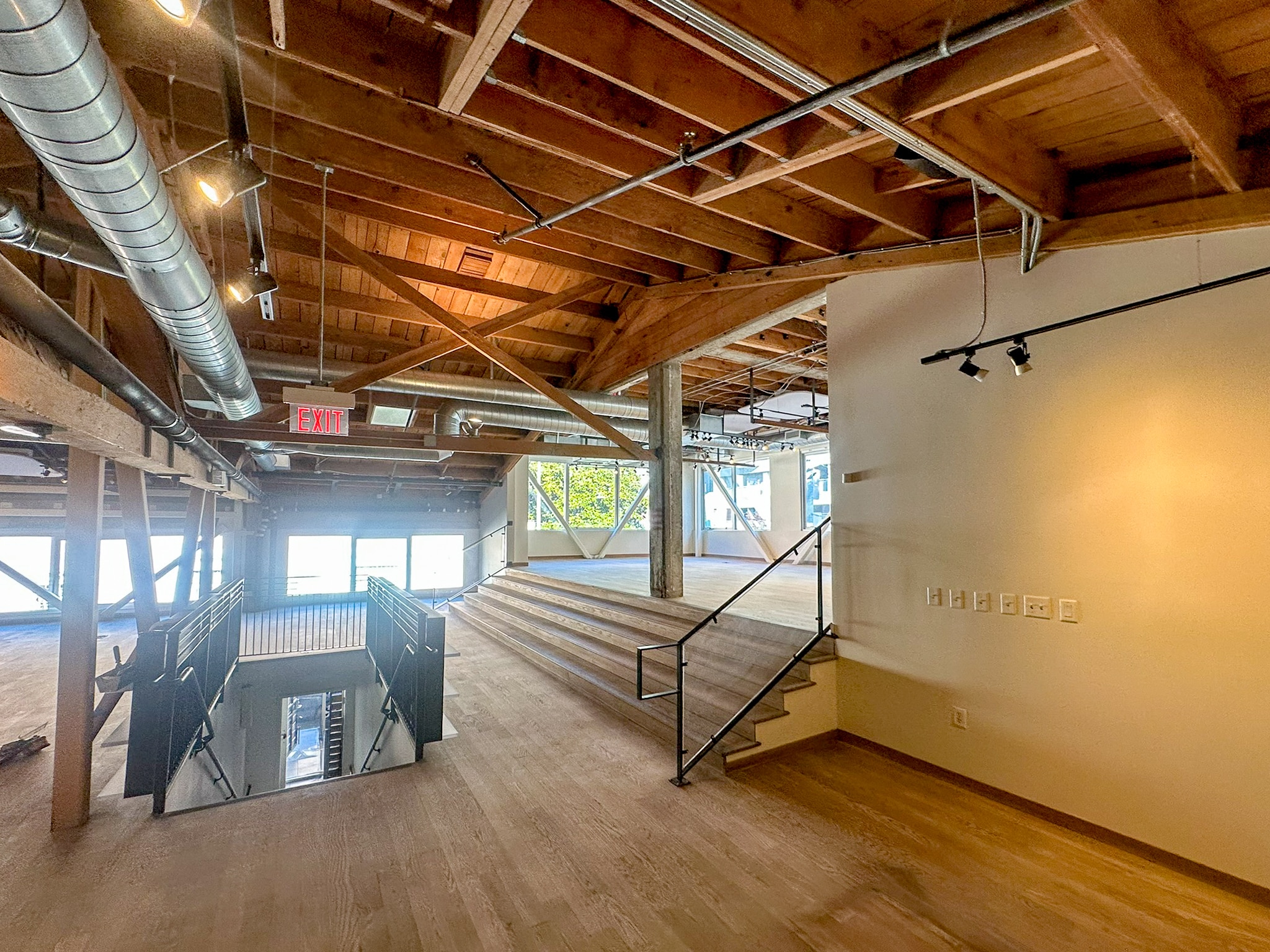 370 4th St, San Francisco, CA for lease Interior Photo- Image 1 of 12