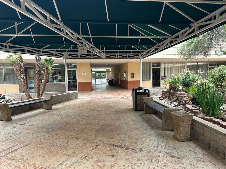 1355 Ramar Rd, Bullhead City, AZ à louer - Photo principale - Image 1 de 2