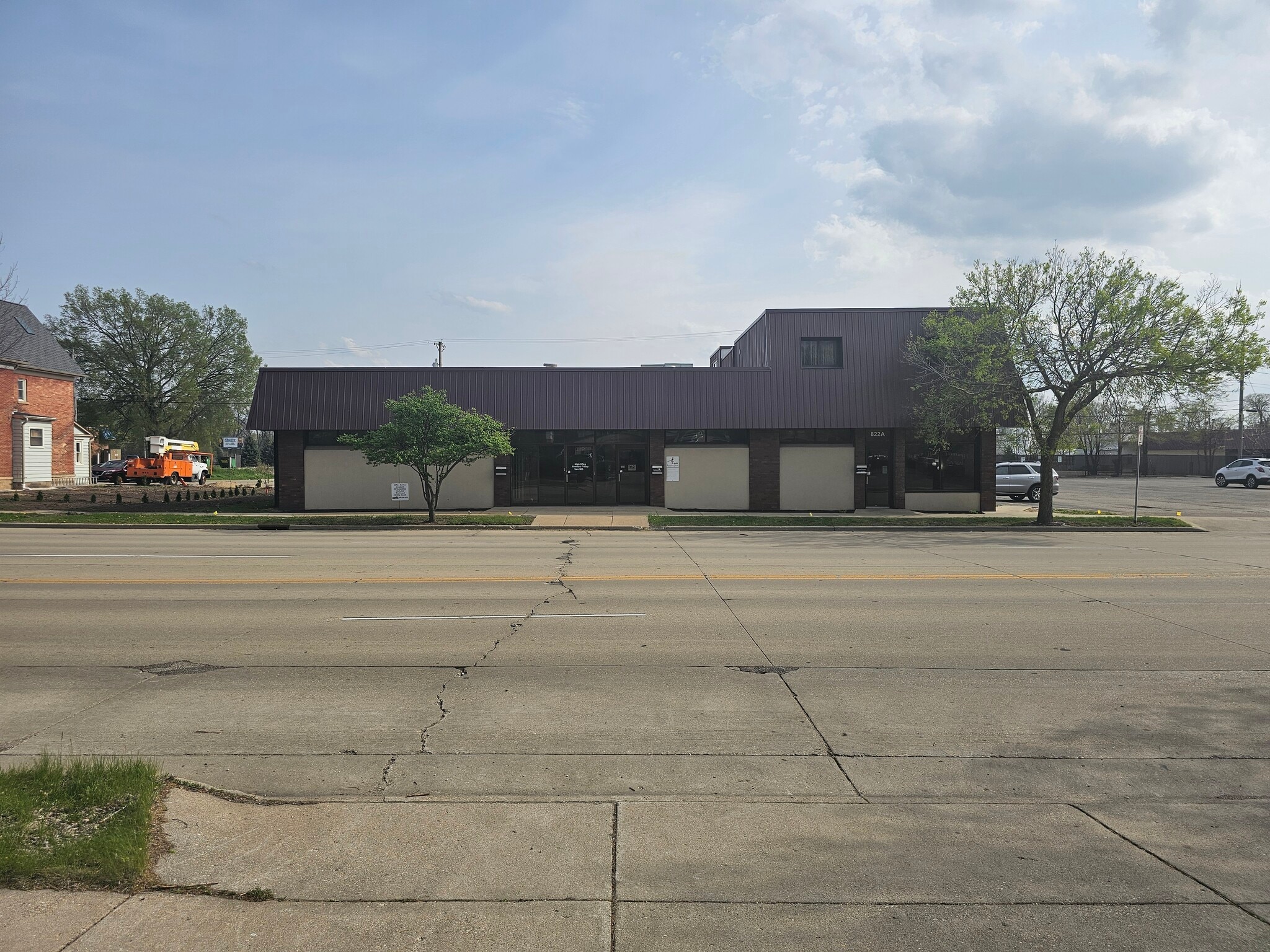 822 Broad St, Beloit, WI for lease Primary Photo- Image 1 of 9