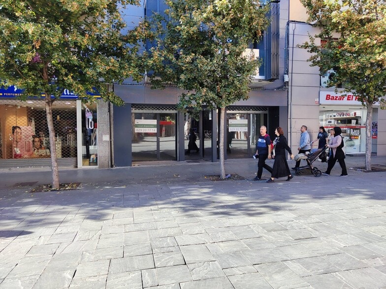 Plaça Lluis Perpinya, 6, Granollers, Barcelona for lease - Primary Photo - Image 1 of 3