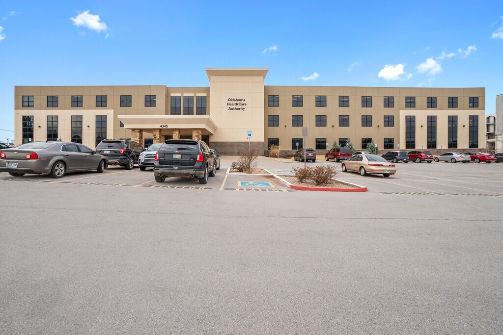4345 N Lincoln Blvd, Oklahoma City, OK à vendre Photo du bâtiment- Image 1 de 4