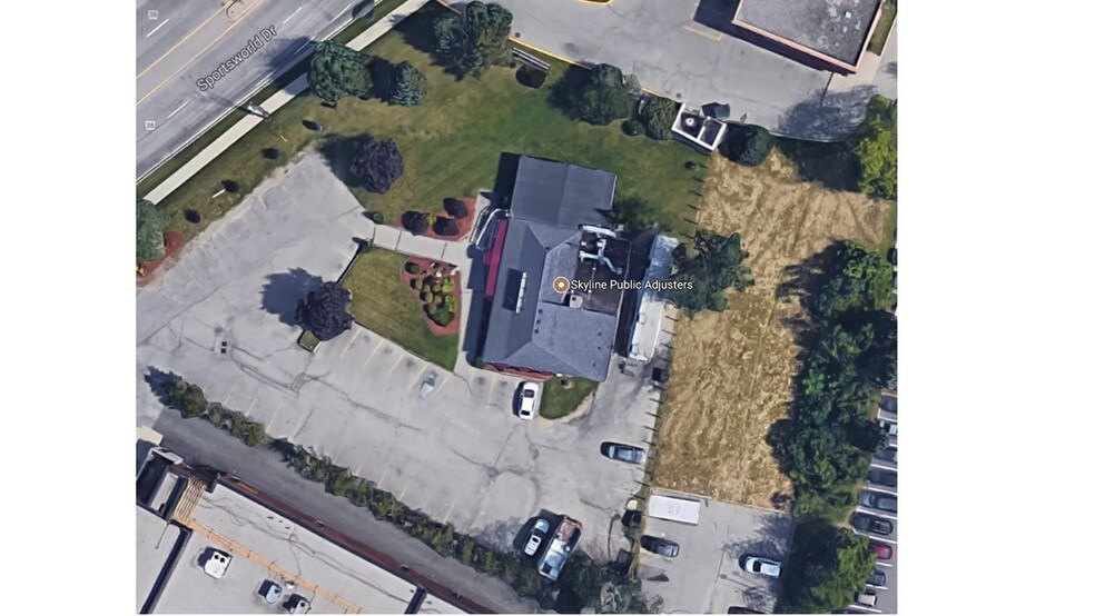 25 Sportsworld Dr, Kitchener, ON à vendre - Photo du bâtiment - Image 1 de 1