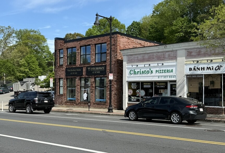 1765 Centre St, West Roxbury, MA à louer - Photo du bâtiment - Image 2 de 16