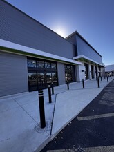 2519 N McMullen Booth Rd, Clearwater, FL for lease Interior Photo- Image 1 of 8