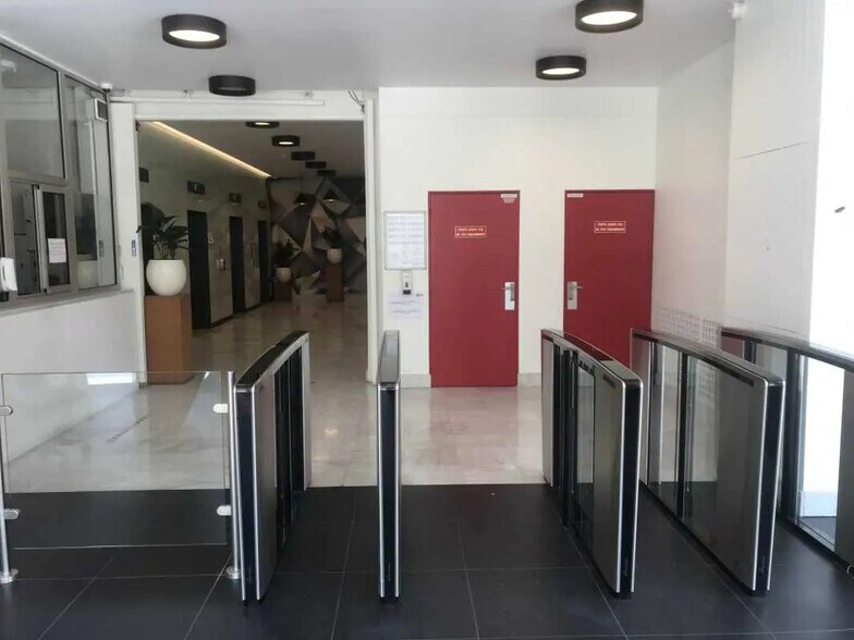 Flex dans Paris à louer - Hall d’entrée - Image 2 de 5