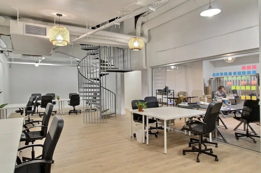 57 Rue Lhomond, Paris for lease - Interior Photo - Image 3 of 9