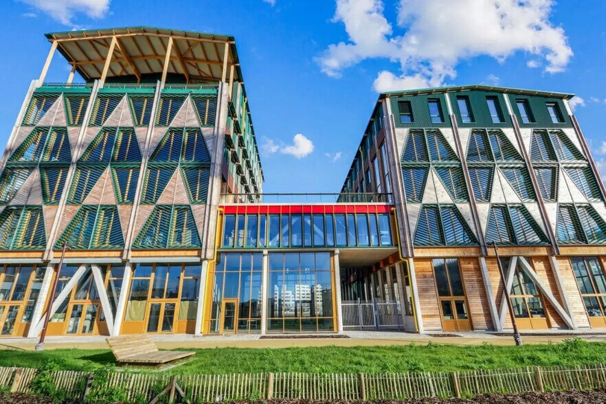 Flex dans Nantes à louer - Photo du bâtiment - Image 3 de 15